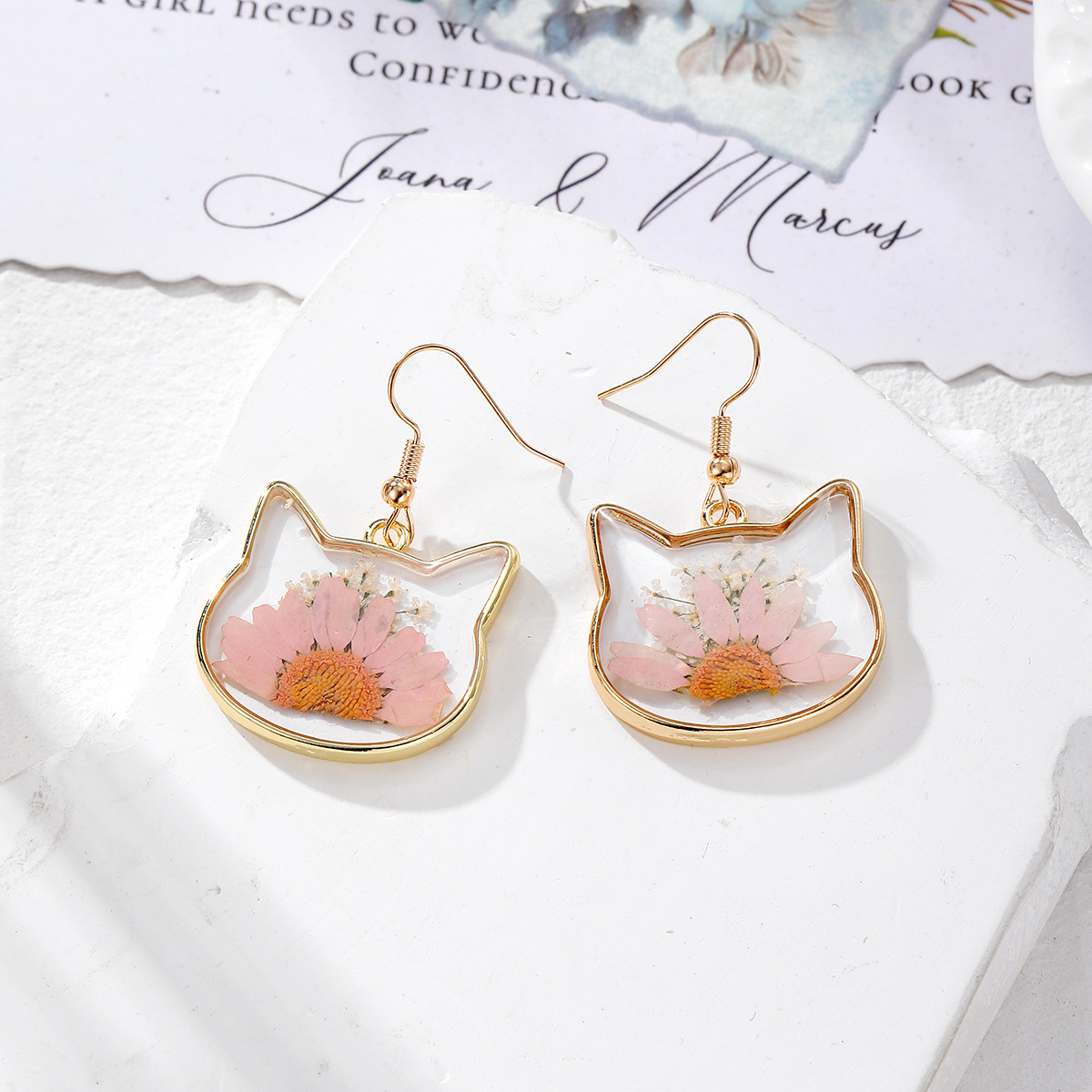 3:Half pink daisy cat head (gold hook)