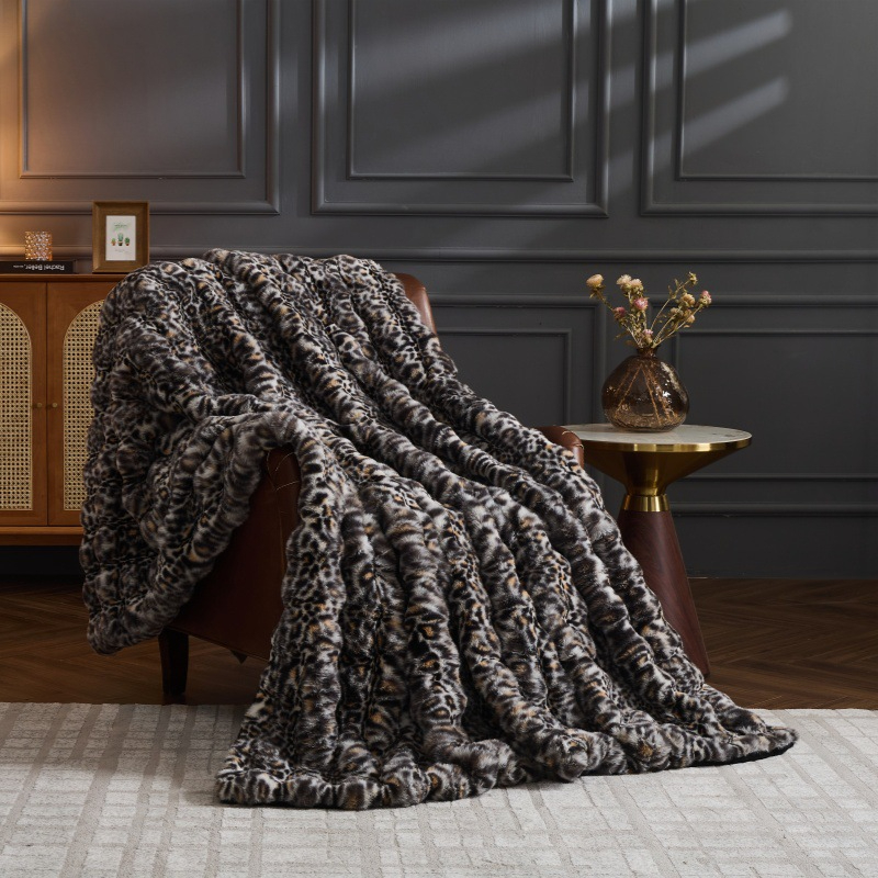 Leopard gray