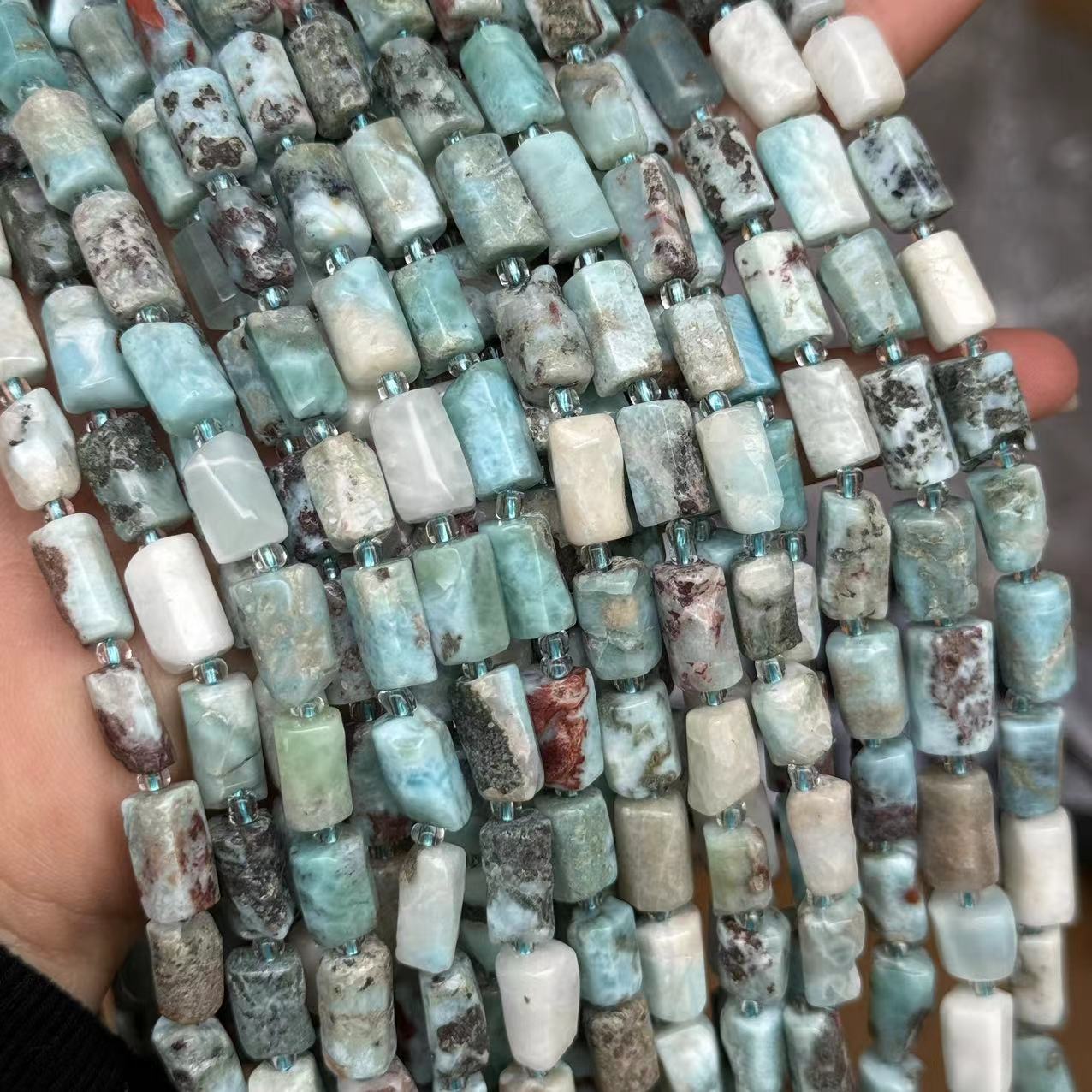 25:Sea grain Stone about 7 * 11mm (small particles, glossy)