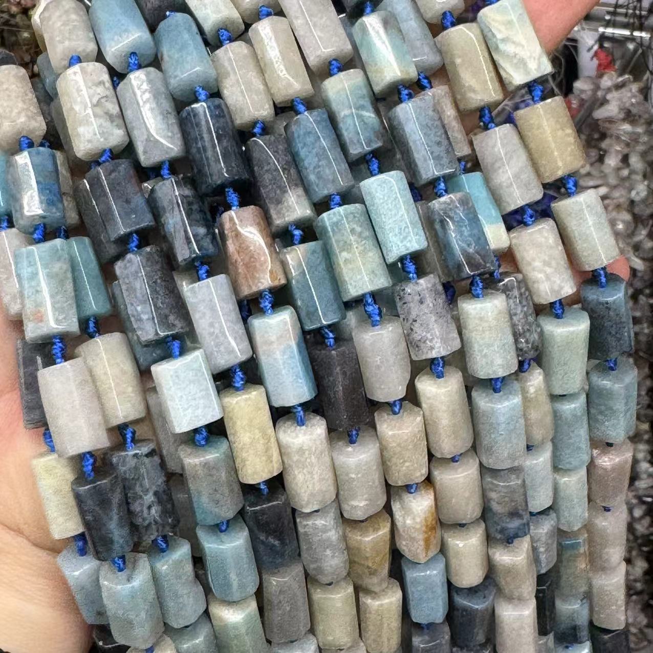 26:Hydroxyphosphite is about 10 * 15mm (large particles, glossy)