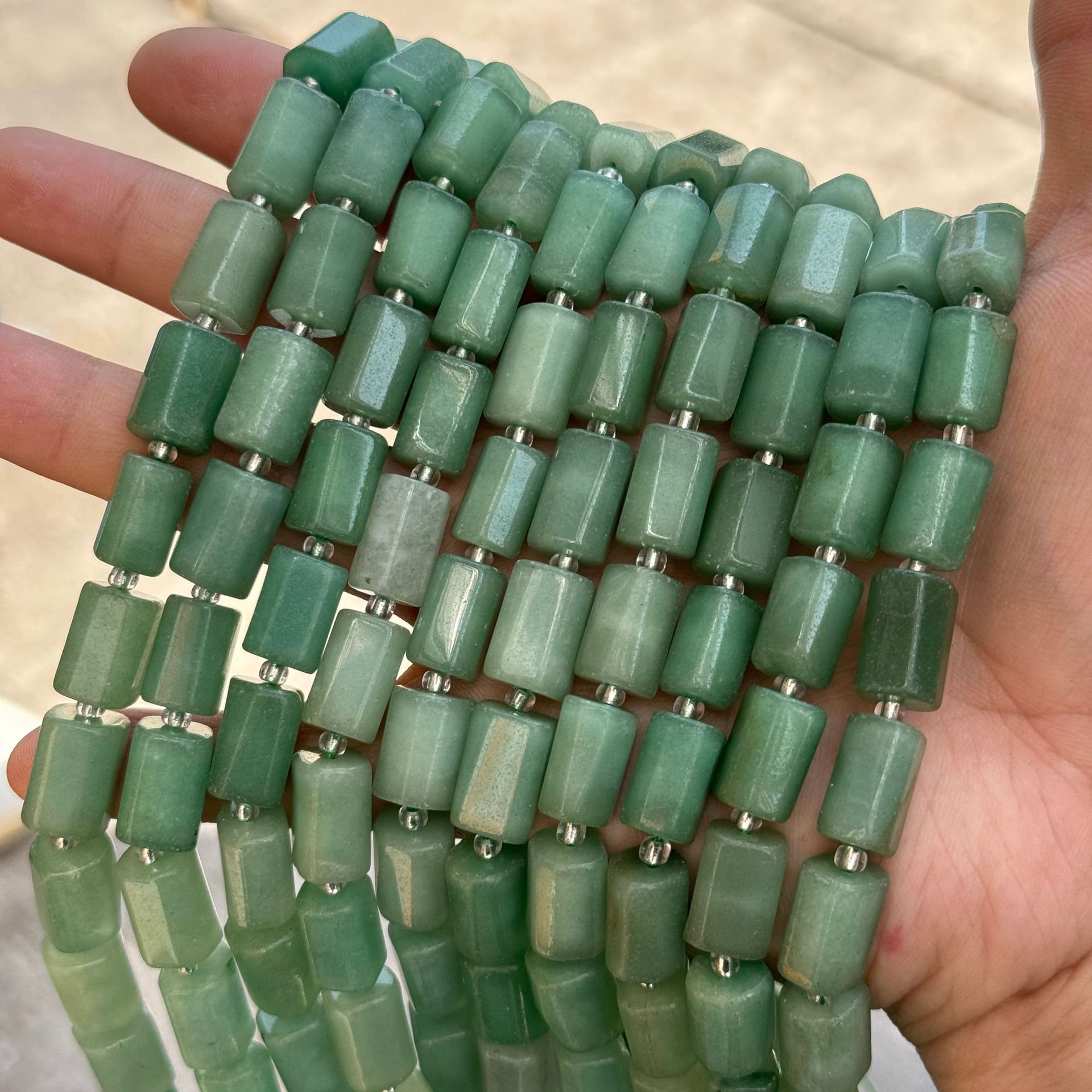 29:Green aventurine about 8 * 12mm (small particles, glossy)