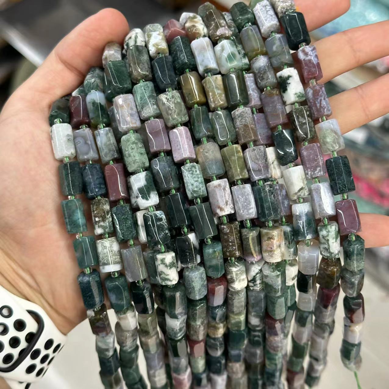 42:India agate about 8*12mm (small particles, smooth)