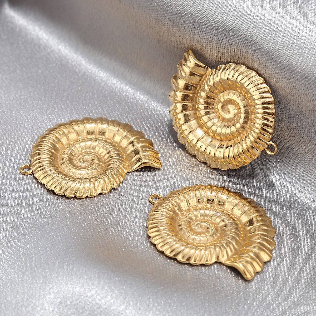 3:golden conch/34x43mm