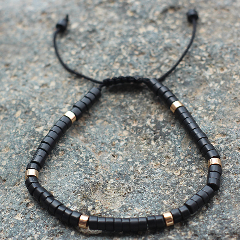Black onyx gold spacer