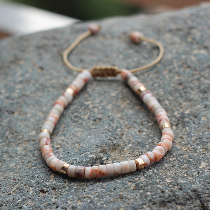 38:Red network gold spacer