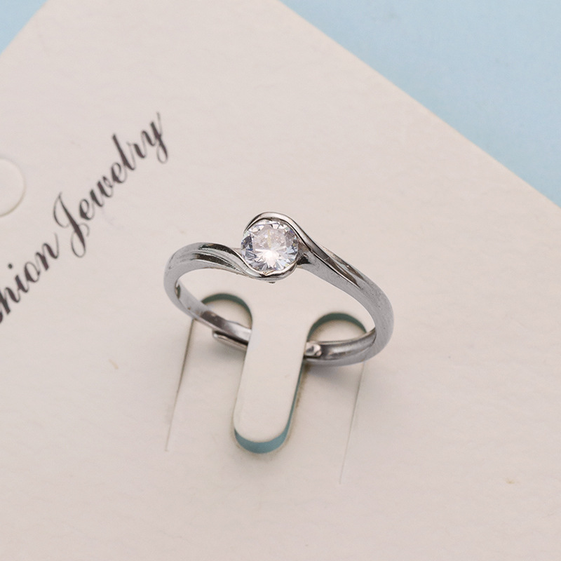 3:Platinum-Moissanite