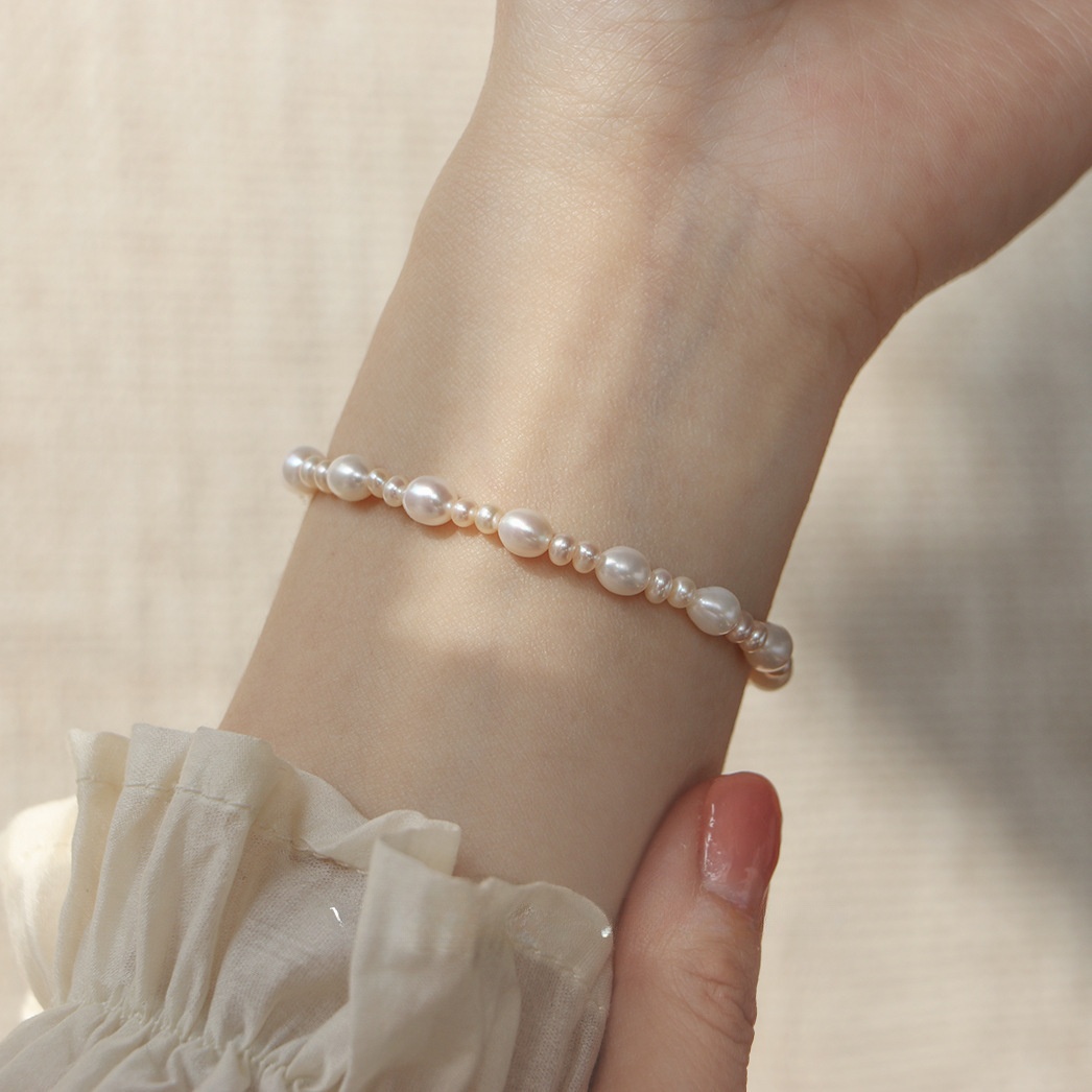2:Rice capsules freshwater pearls shell rose bracelet