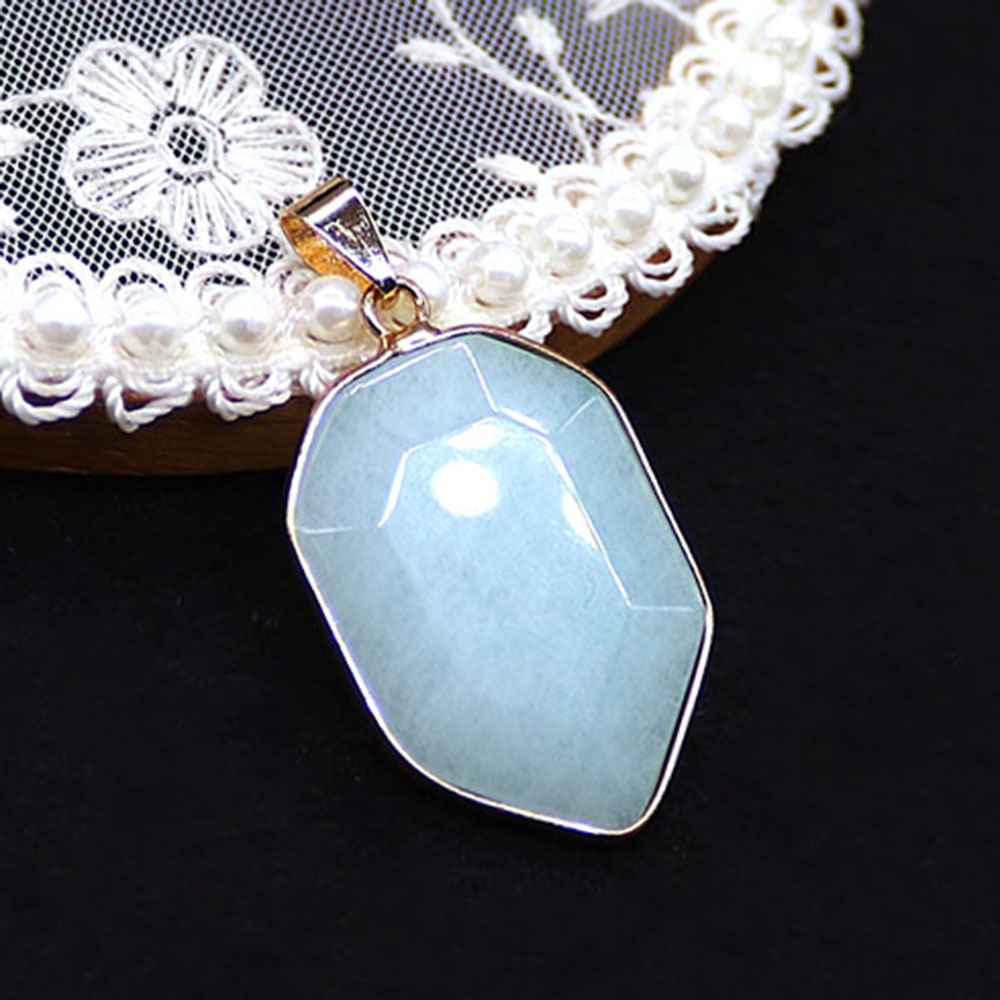 7:Blue chalcedony