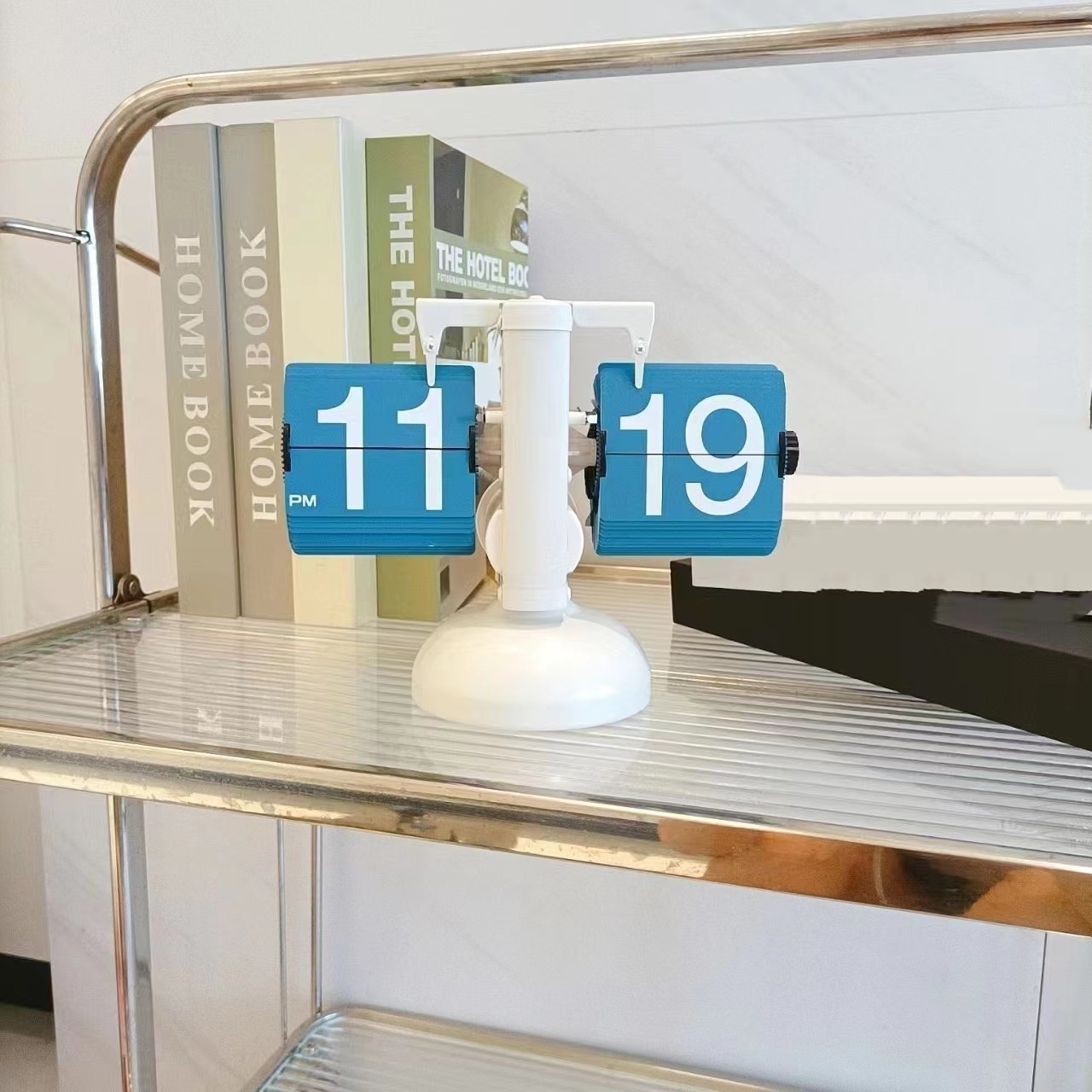 Single Leg White Frame Blue Page