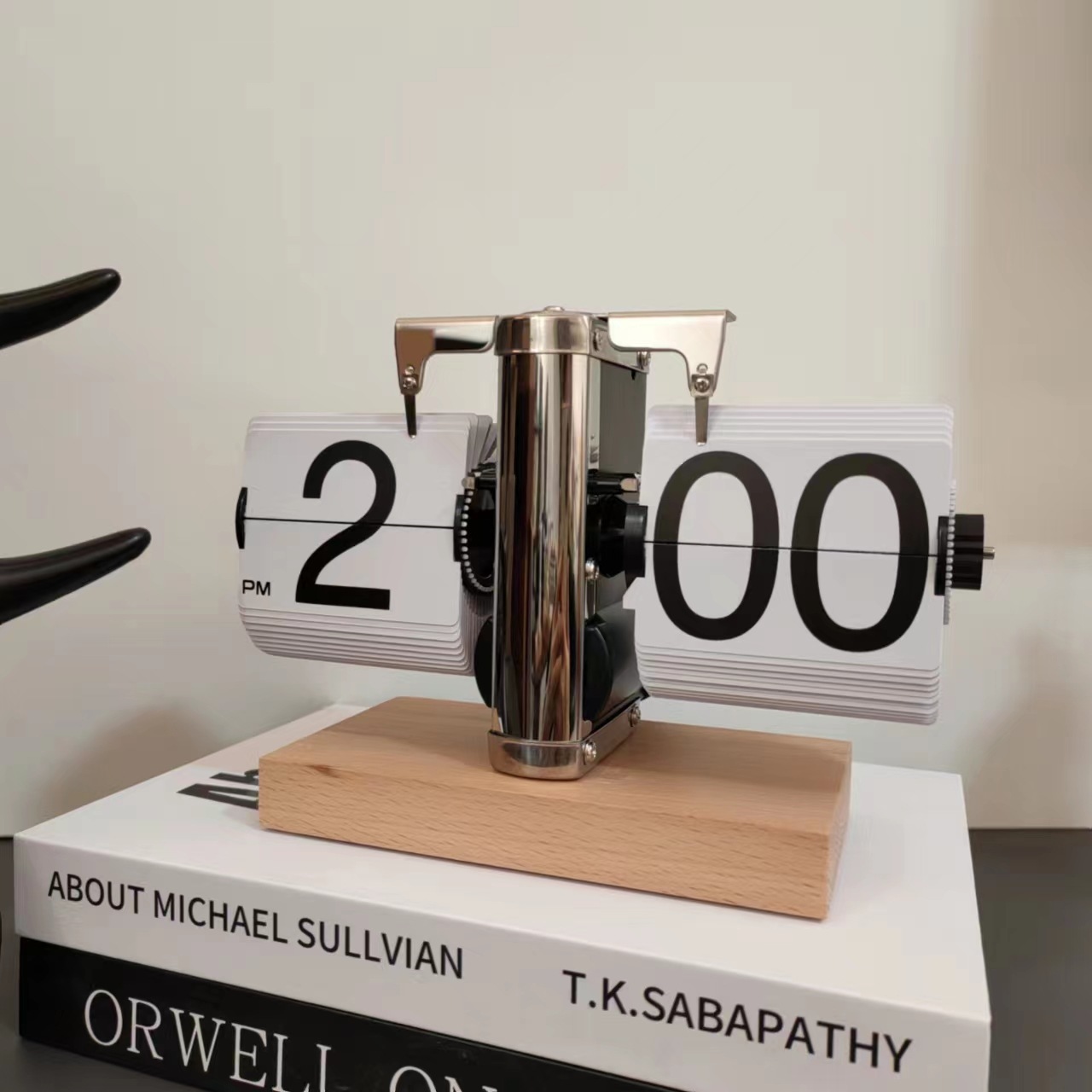 Square wooden base white