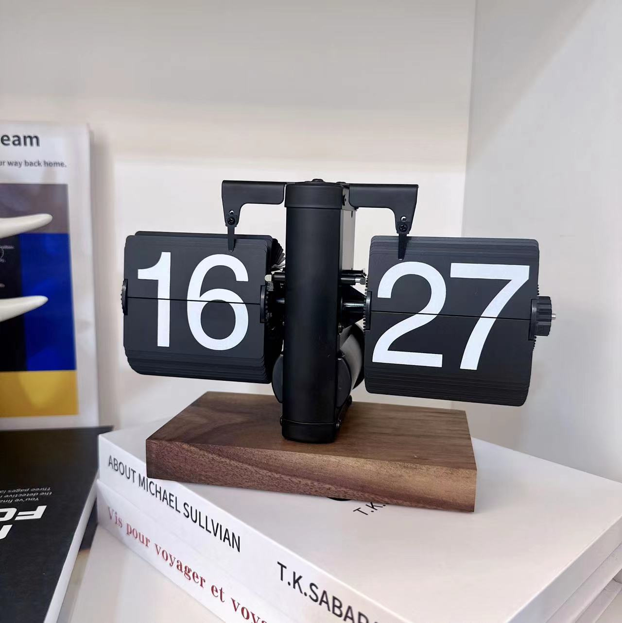Square wooden base all black 24 hours system