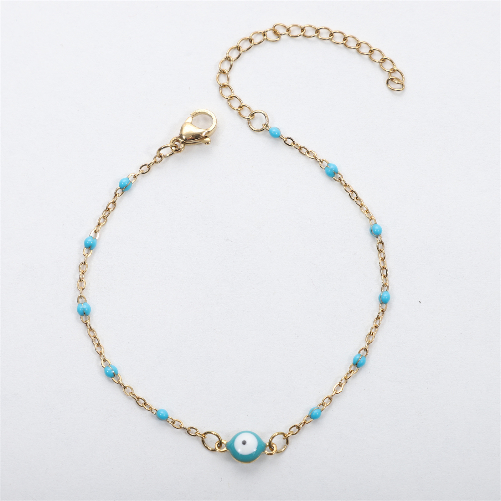 15:Middle Eyes Golden Lake Blue