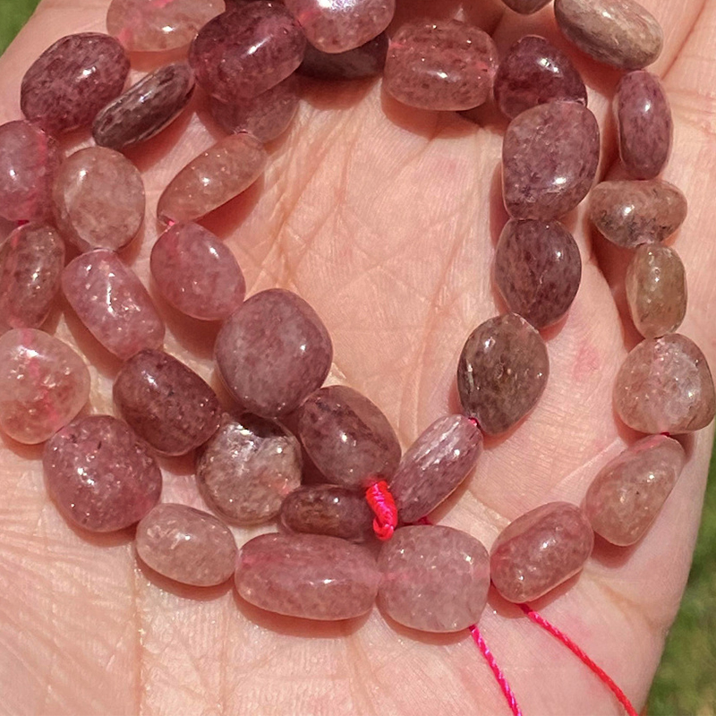 8-10mm shaped strawberry crystal
