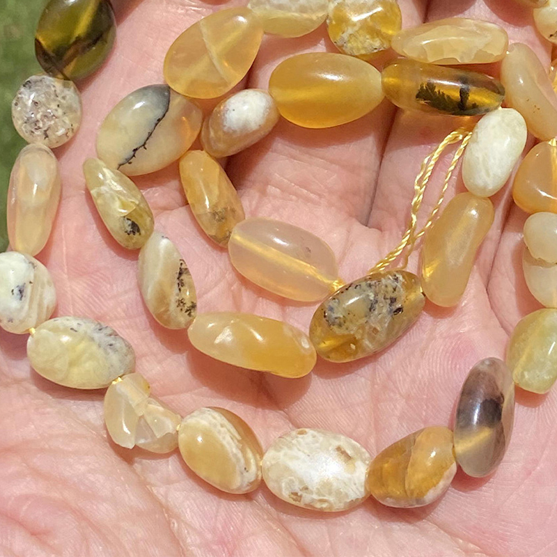 30:8-10mm shaped yellow opal