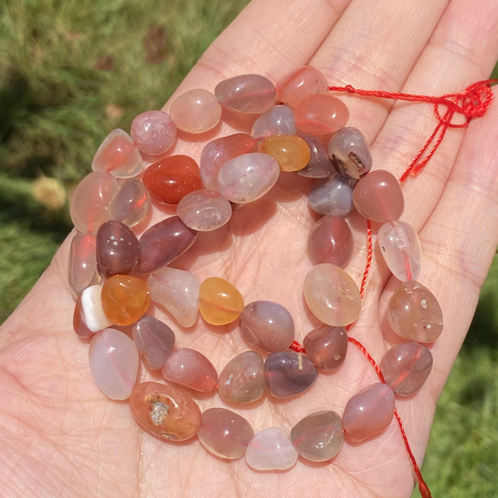 44:8-10mm shaped red opal
