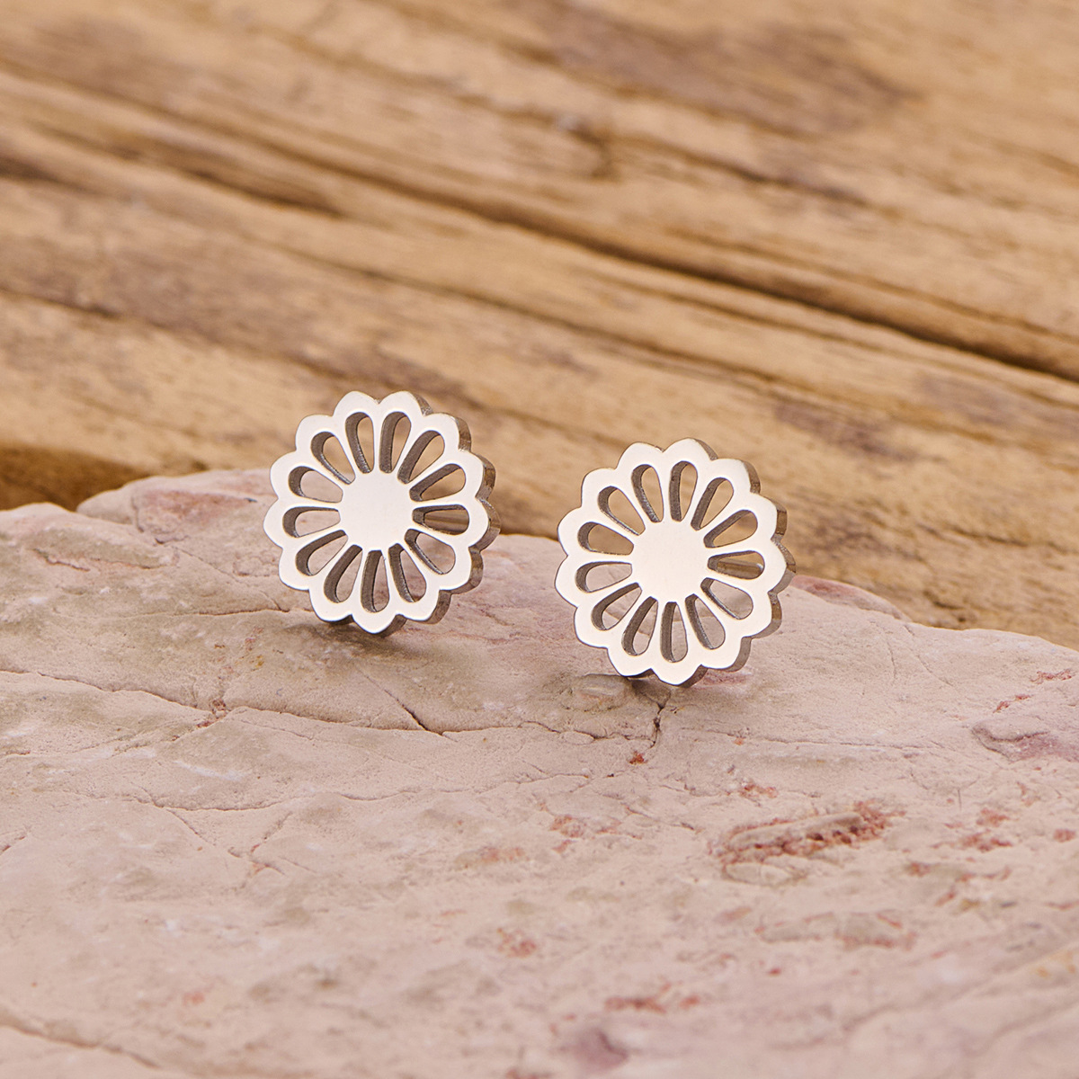 17:Hollow flower steel color