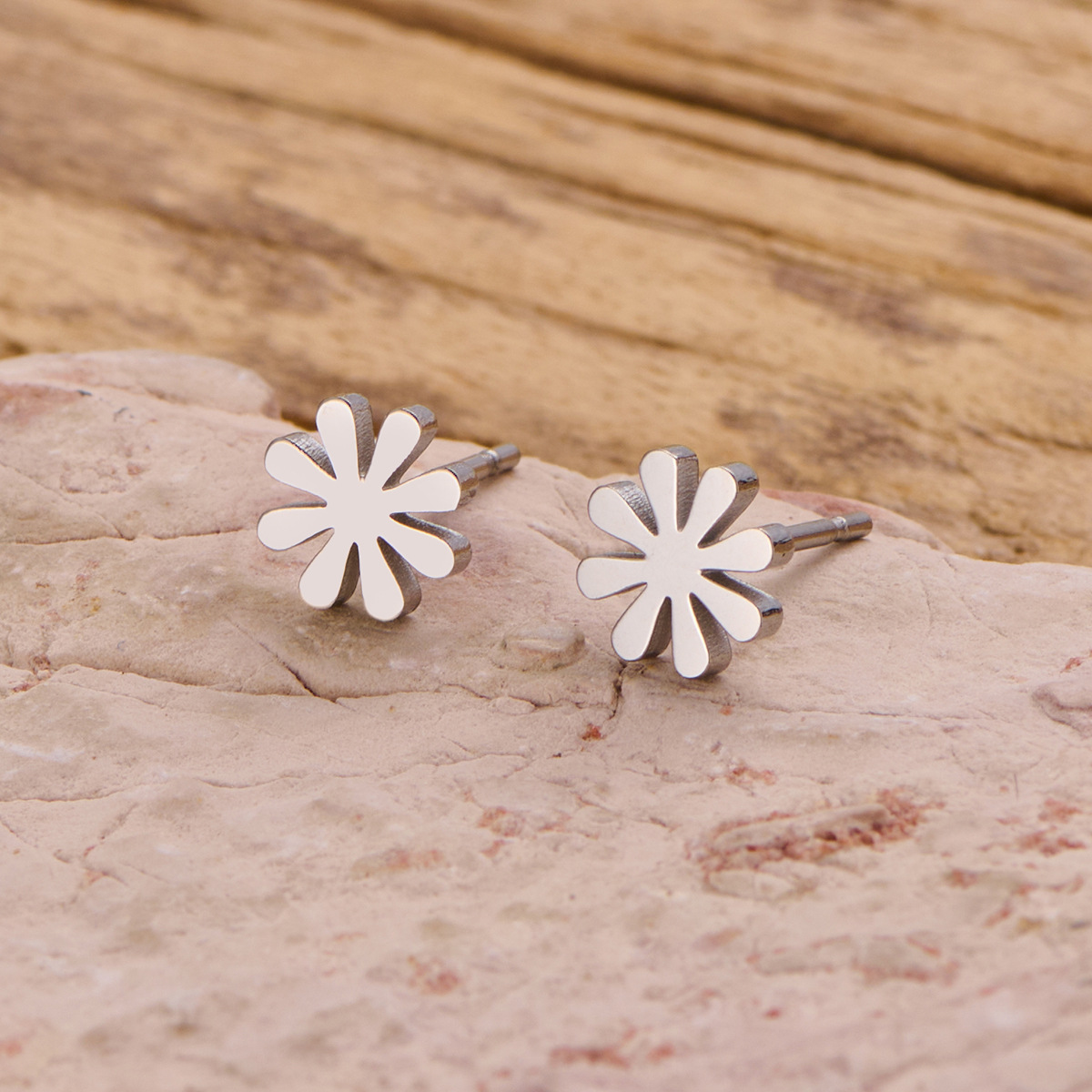 20:Daisy steel color