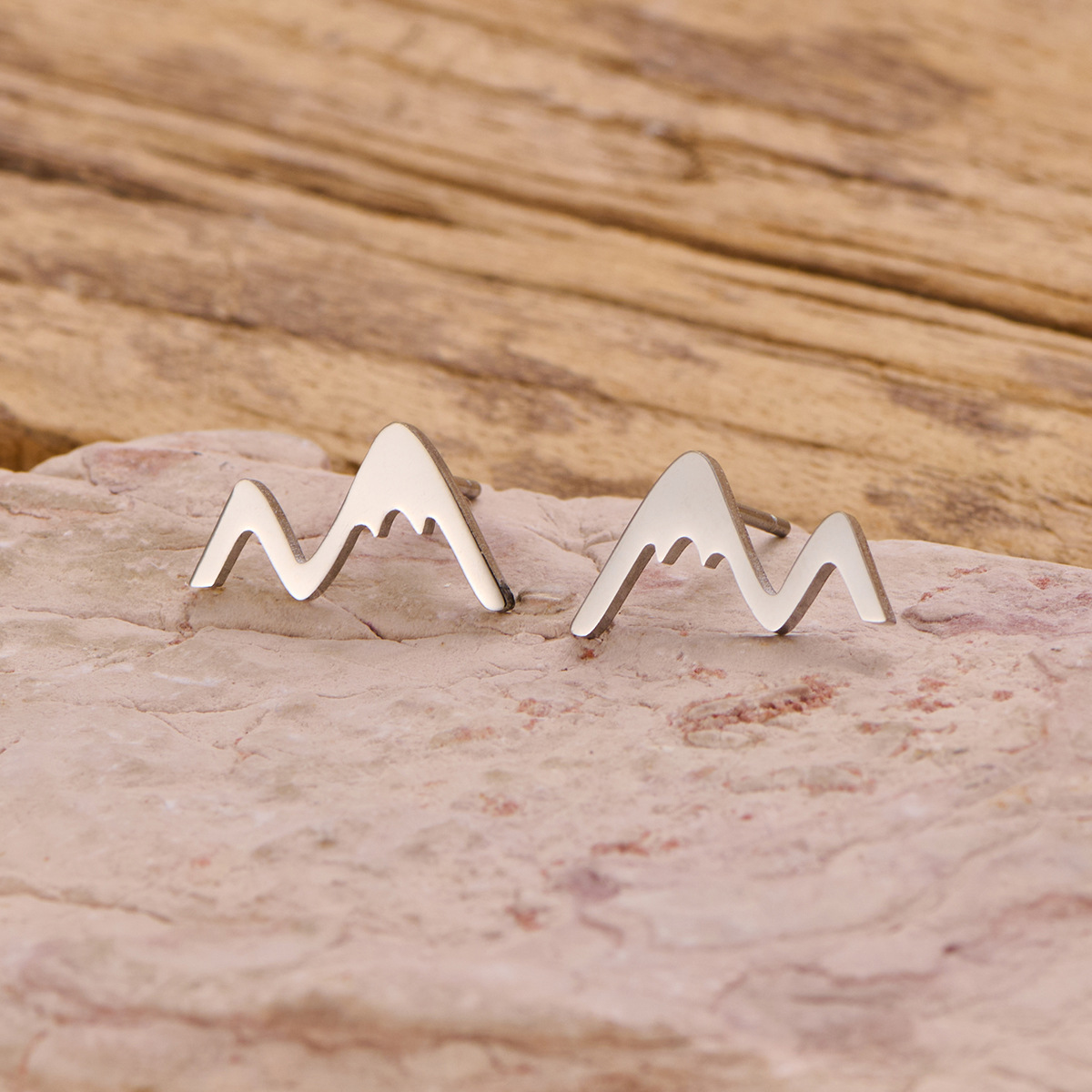 5:Mountain steel color