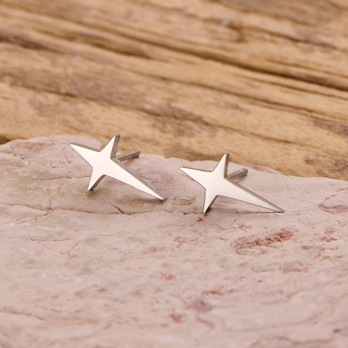 8:Four-pointed star steel color