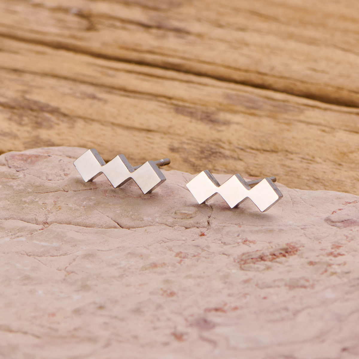 11:Square steel color