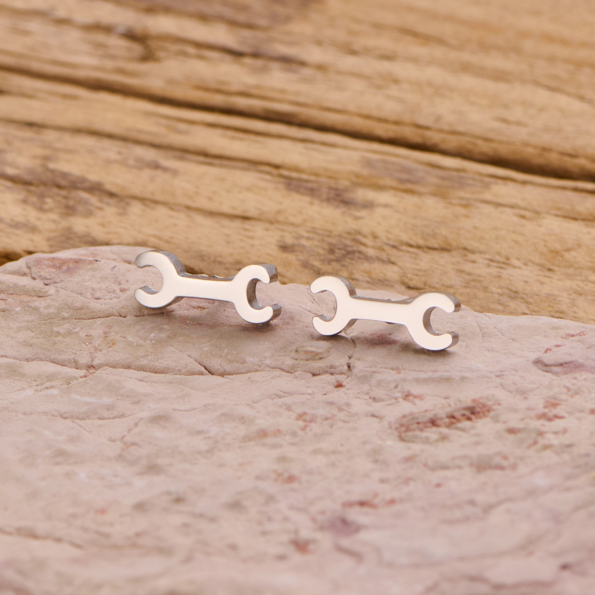 14:Wrench steel color