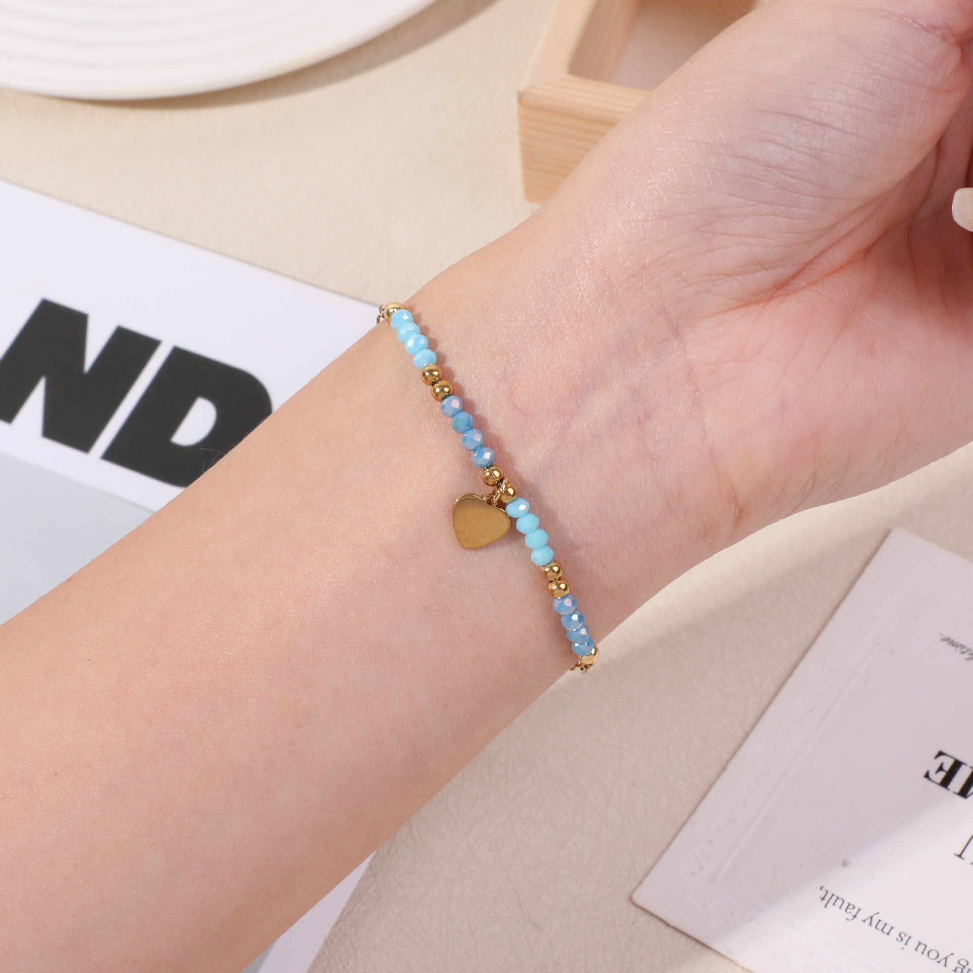 5:Light blue + medium blue