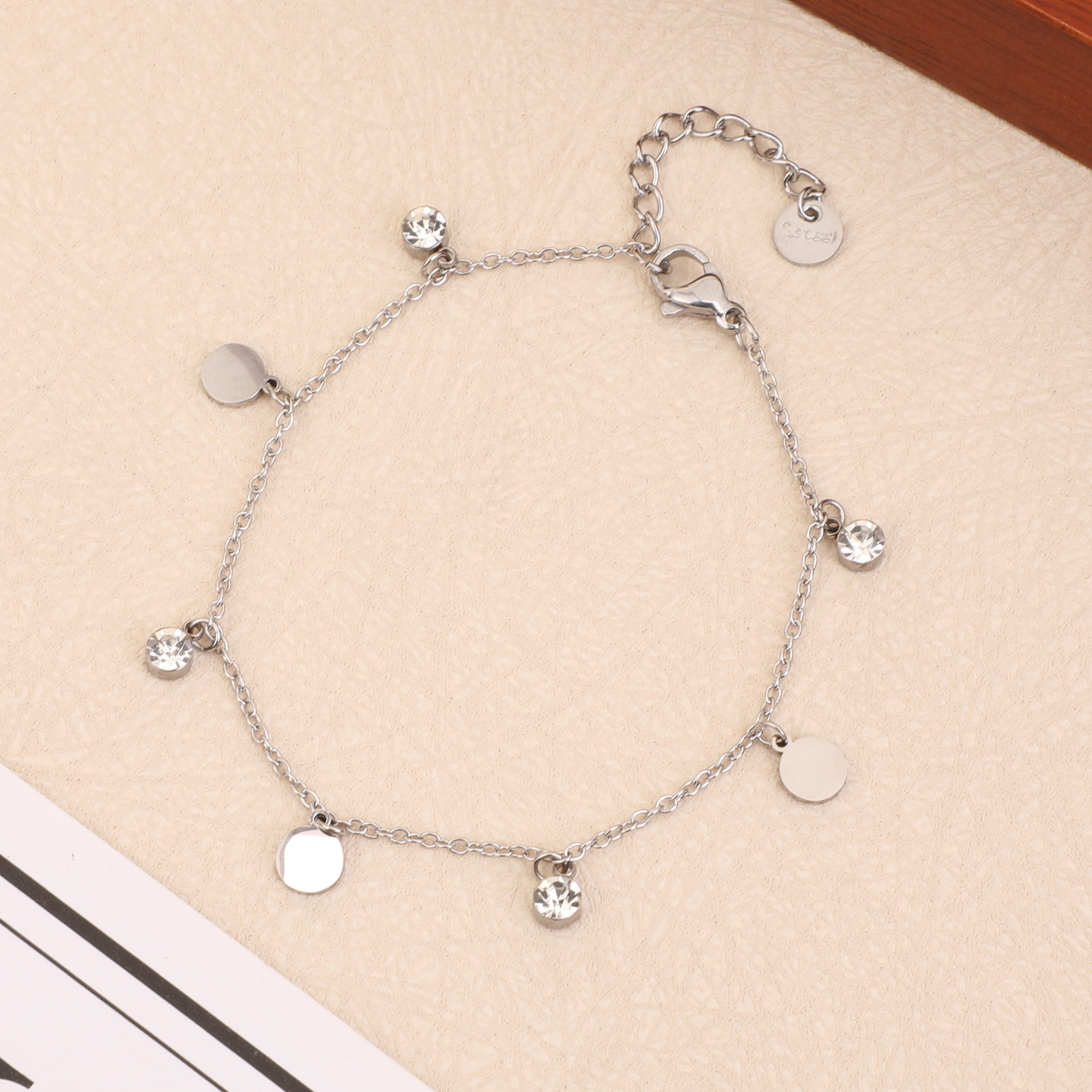 6:Steel color disc style