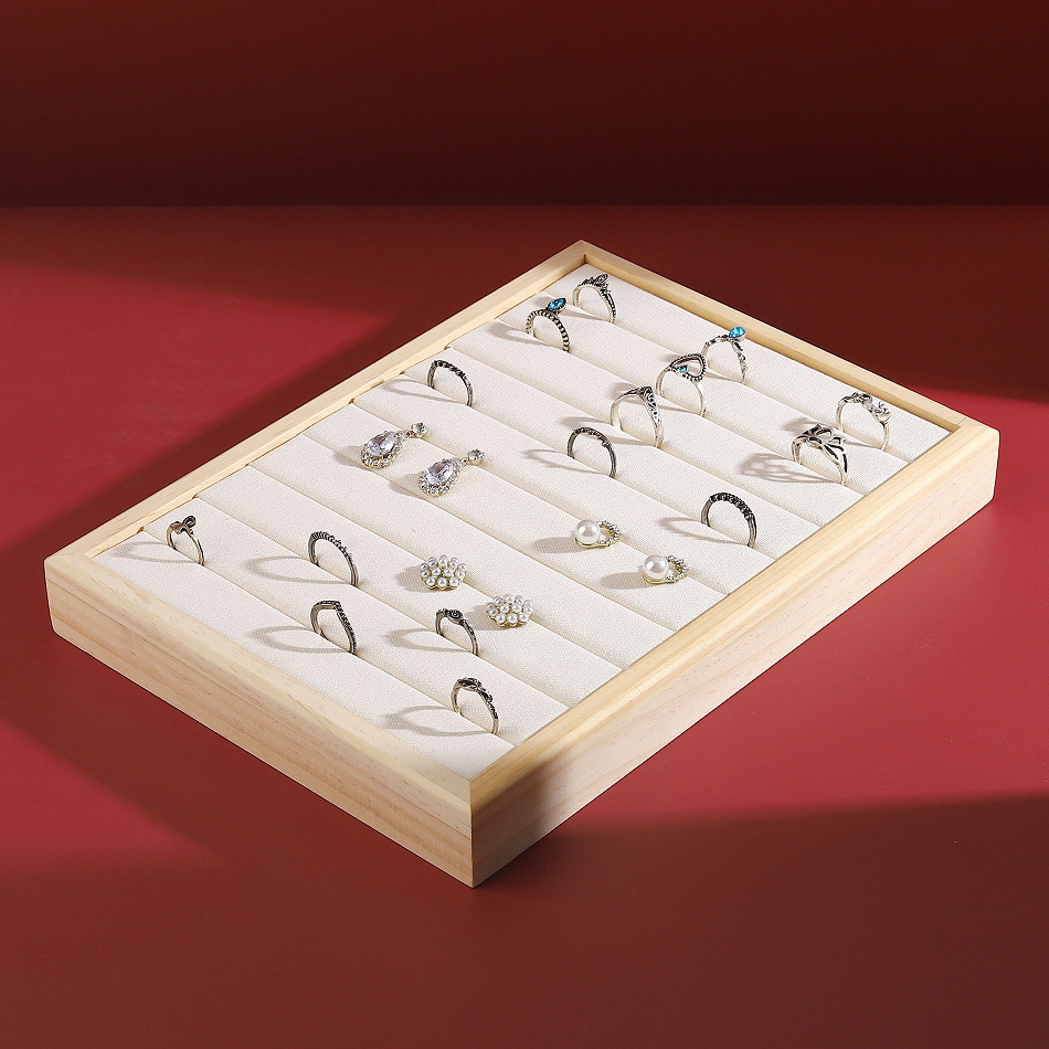 7:Log ring plate linen