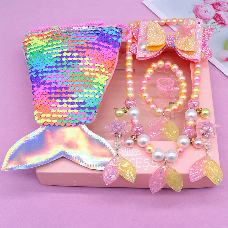 8:Gradient yellow fishtail 7-piece coin purse boxed