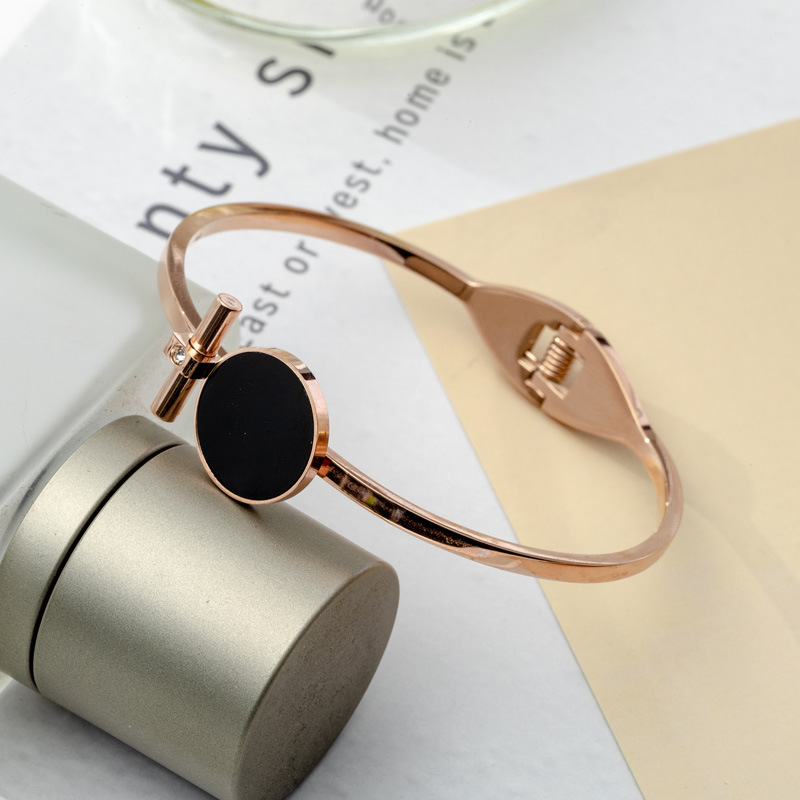 1 ローズゴールドカラー