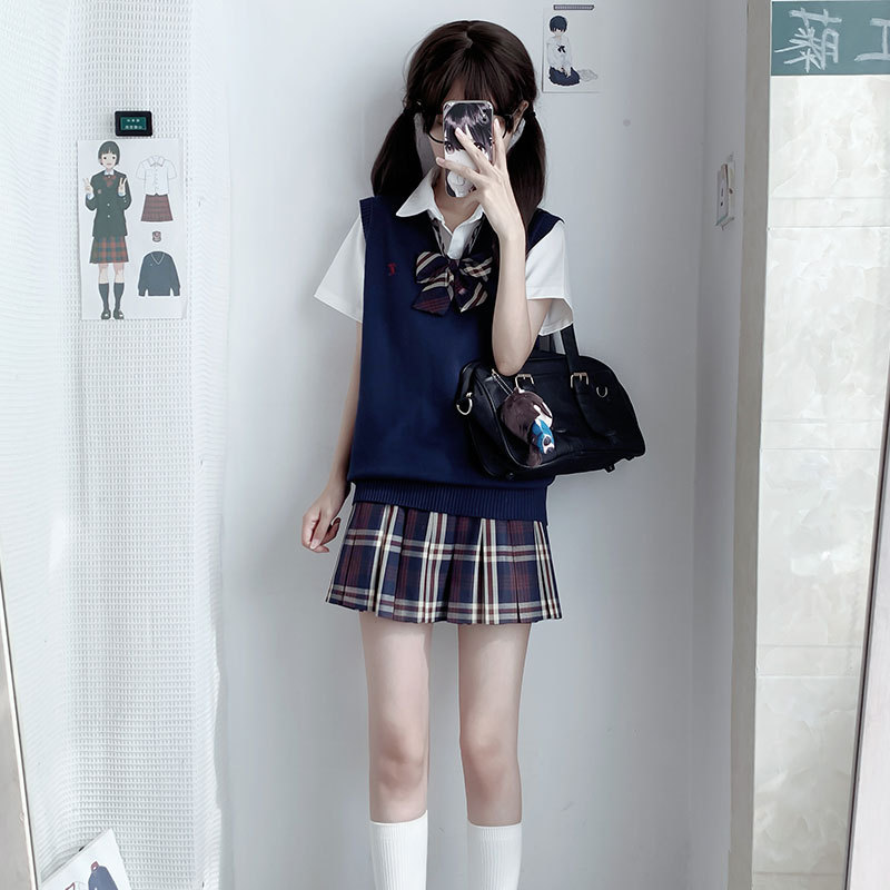 Colorful pullover vest (single piece)