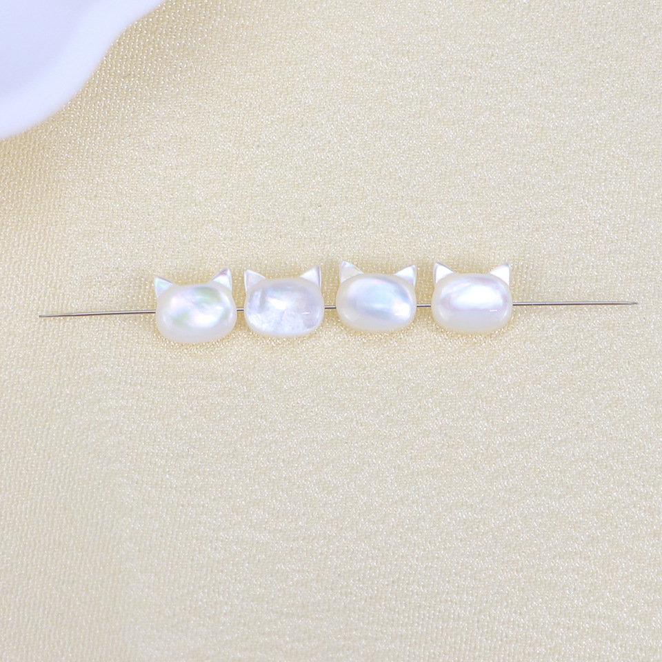 2:Cats White Butterfly Shellfish-Carved 7 × 6