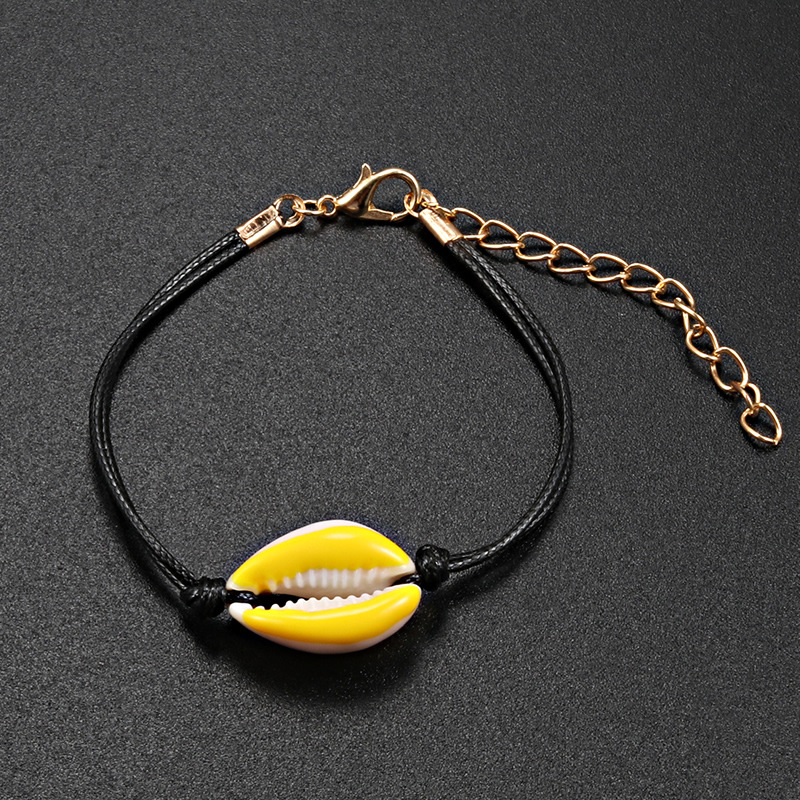 10:White shell yellow