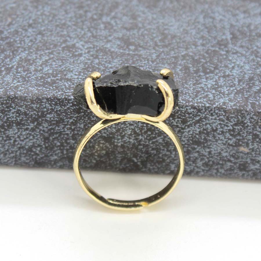 6:Black tourmaline