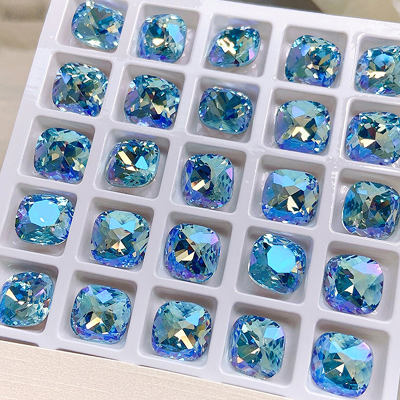 7:K9-065 light blue moonlight]