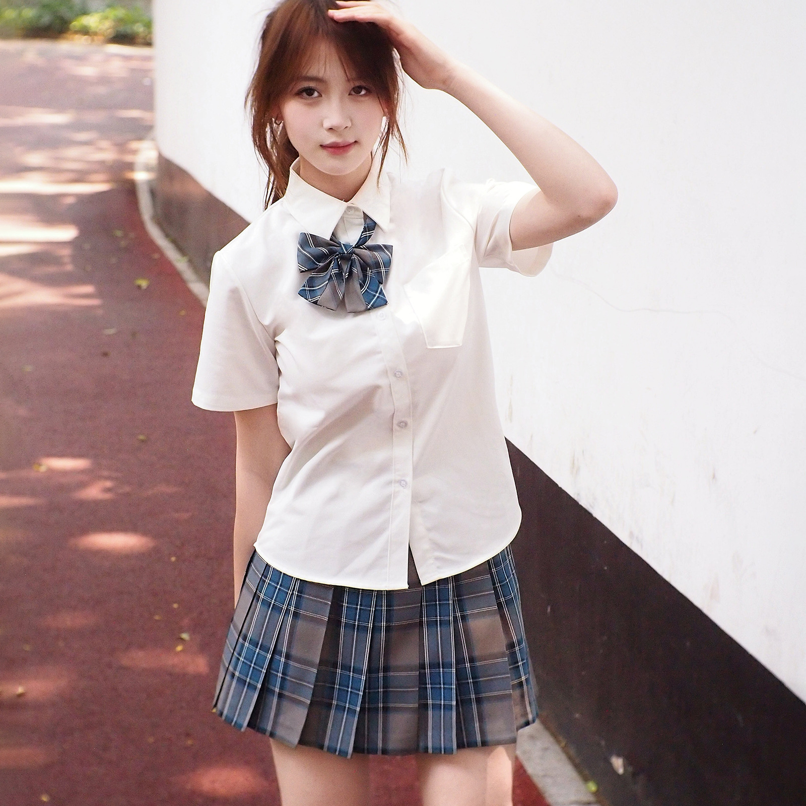 Tr shirt   sunny plaid skirt   bow tie