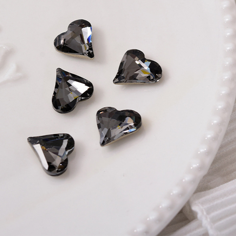 1:01 transparent black [big Crooked Heart 12*13mm]]
