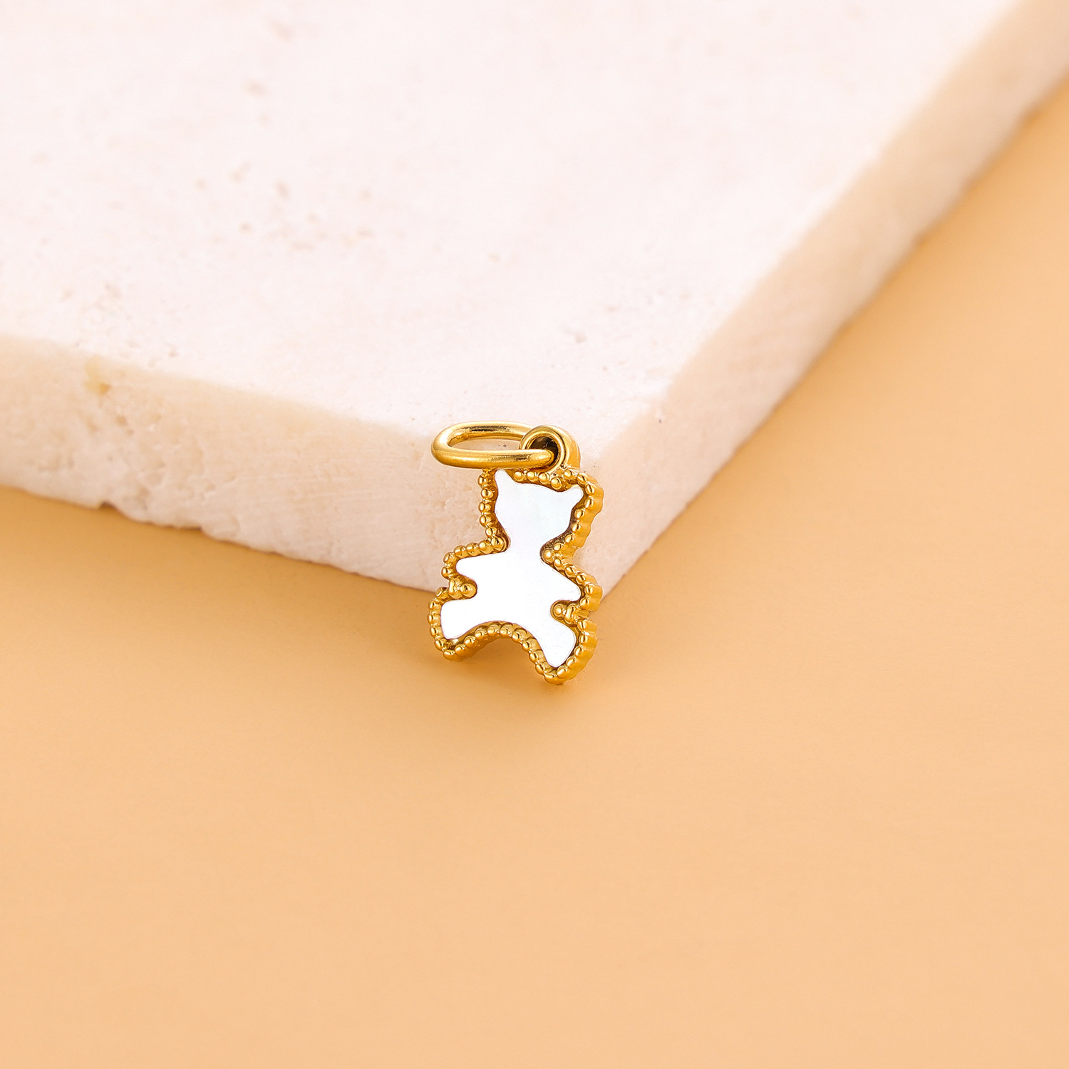 9:Golden White Bear-BP48081B2E0