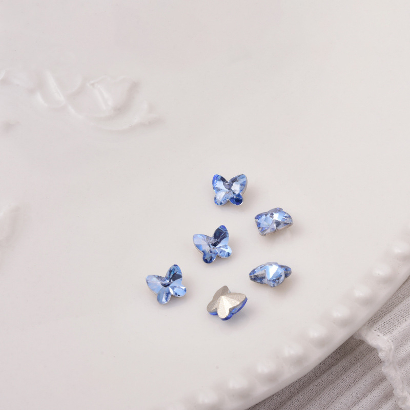 6:06 light blue [small butterfly 4*5]]