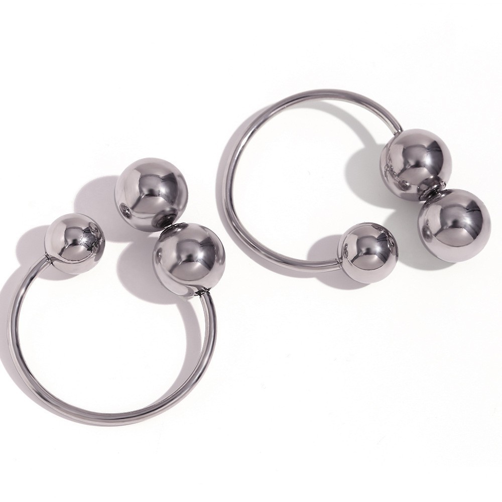 14:Exaggerated three-ball ring earring-Silver
