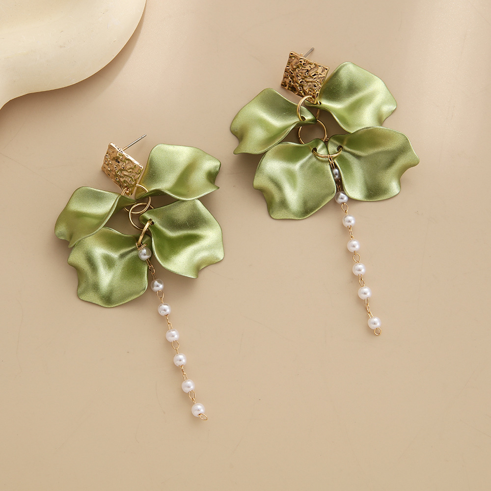 9:Pearlescent light green