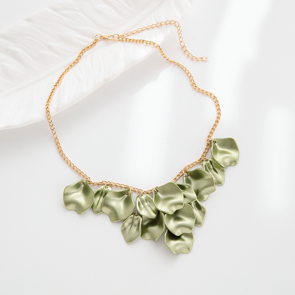 2:Pearlescent light green