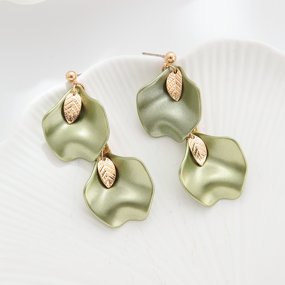 2:Pearlescent light green