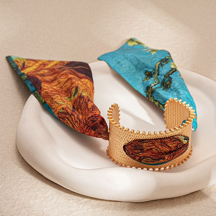 2:Bracelet-yellow-wide version