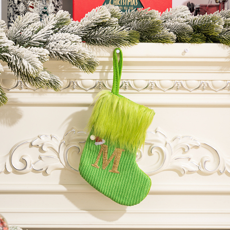 Grinch green letter socks m