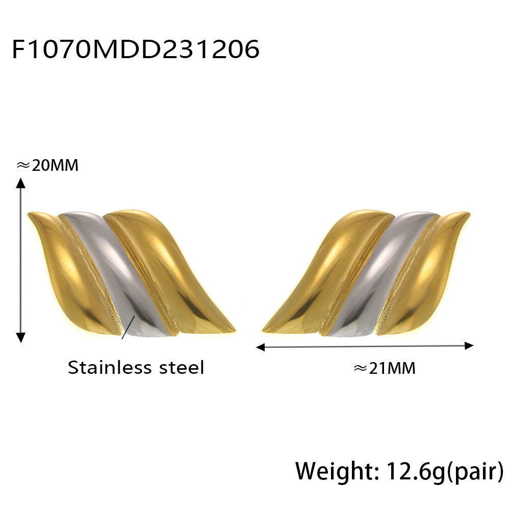 9:F1070-gold earrings