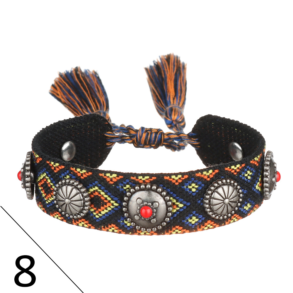 4:(D word) metal nail bracelet 08