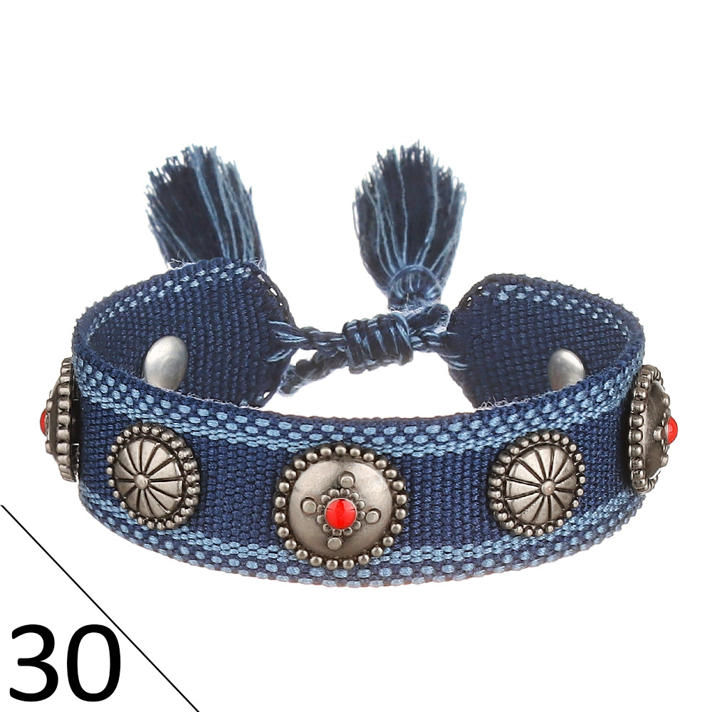 13:(D word) metal nail bracelet 30