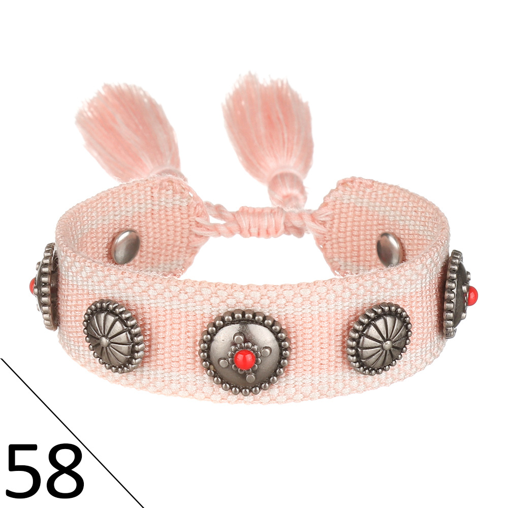 19:(D word) metal nail bracelet 58
