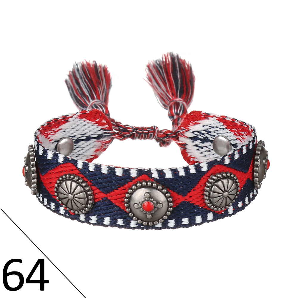 21:(D word) metal nail bracelet 64